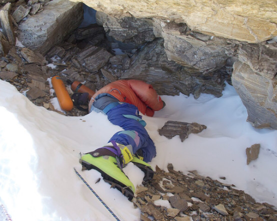 Everest'te 30 yıllık gizem çözülebilir: 'Yeşil Botlar'ın kimliği netleşiyor