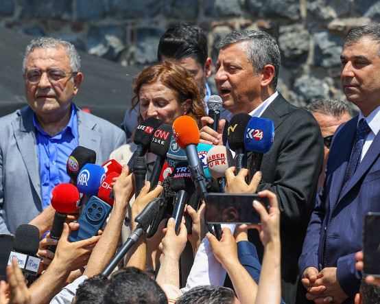 Özgür Özel Diyarbakır'da: Güne Demirtaş'ın selamıyla başladık