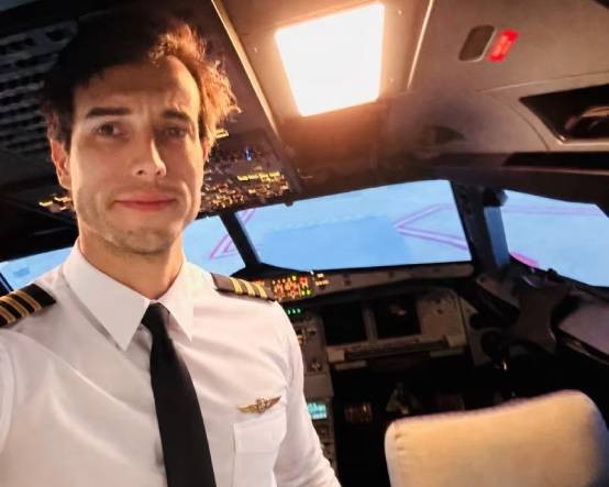 Pilot atlayıp intihar etti, öğrenci uçağı tek başına indirdi: Ne yapacağını biliyorsun devam et