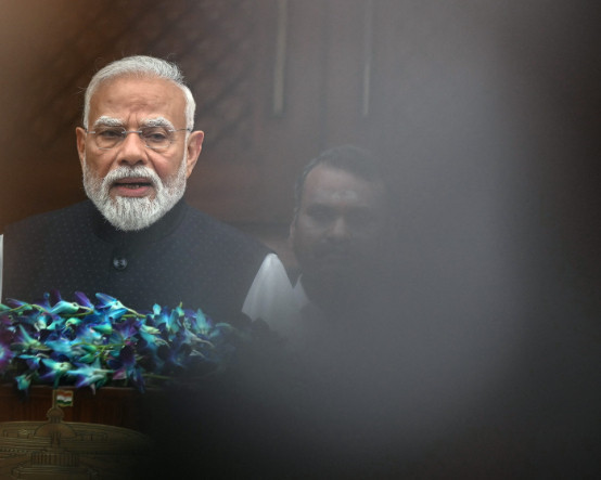 Hindistan'da Modi hamam böceği hareketine karşı geri adım attı, protestocular istifa istiyor
