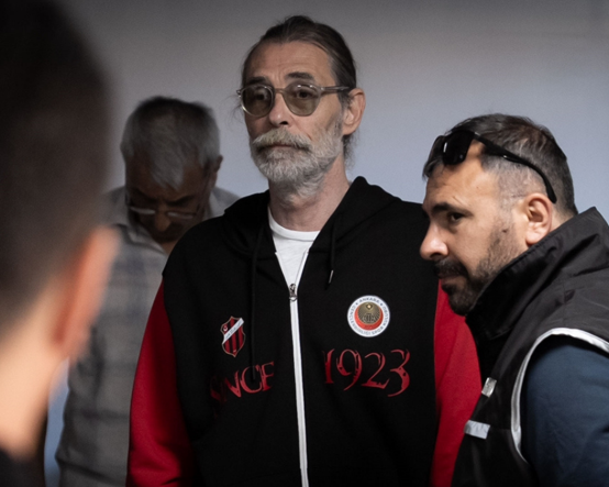 Tutuklanan CHP'li Etimesgut Belediye Başkanı Erdal Beşikçioğlu görevden uzaklaştırıldı