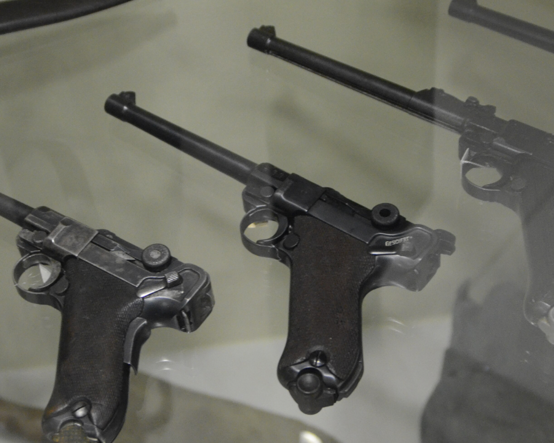 Hitler’e ait olduğu öne sürülen 42 milyon dolarlık Luger tabanca kayıp