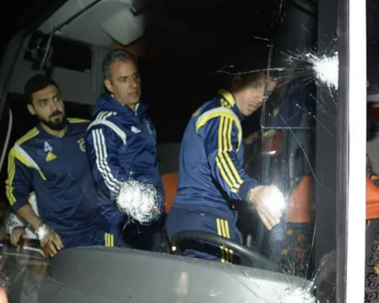 2015'teki dosya yeniden ele alındı: Fenerbahçe otobüsüne silahlı saldırıda 5 gözaltı
