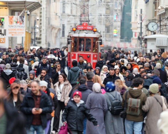 Siyasi gelişmelere olumlu bakanların oranı sadece yüzde 17,8