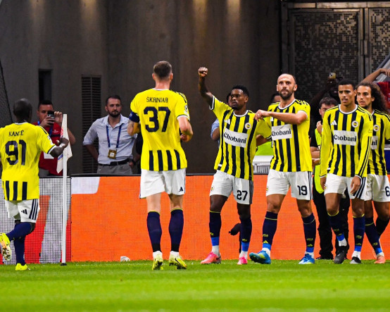 Lyon'u eledi, hasrete son verdi: Fenerbahçe 18 yıl sonra Şampiyonlar Ligi'nde