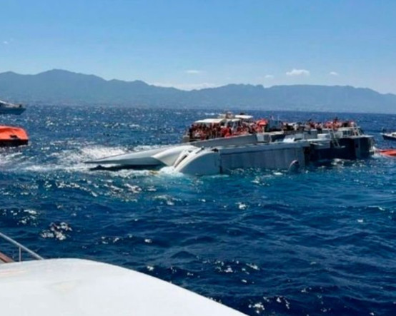 267 kişi taşıyan yolcu gemisi Girne açıklarında battı: Gemi kaptanı ve 7 görevli gözaltında