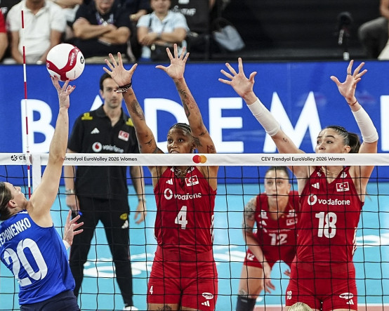 Filenin Sultanları Avrupa Şampiyonası'nda çeyrek finalde: Azerbaycan'ı set vermeden geçti