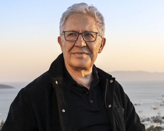 Zülfü Livaneli'den Yeni Parti'ye iki yeni şarkı önerisi
