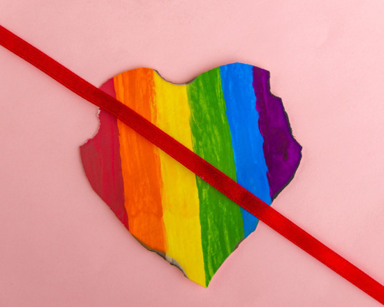 Sosyal medyada LGBTİ+ engellemeleri: Evrensel Gazetesi, Barış Akademisyenleri ve MLSA'nın hesapları kapatıldı