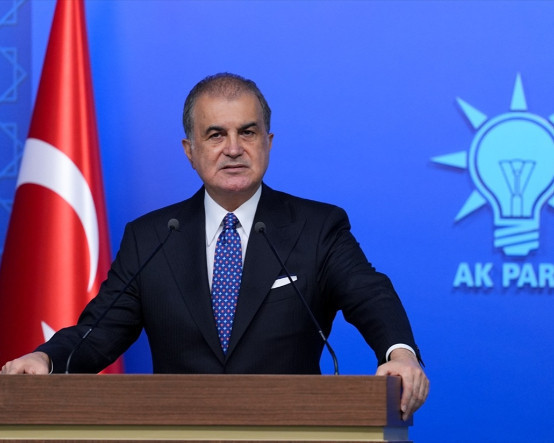 Ömer Çelik 'fon' iddialarıyla ilgili yargıyı işaret etti: Elinde belge olan götürsün versin