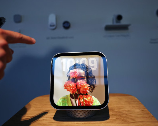 Apple, yeni akıllı ev cihazı HomeView’u tanıttı: Ev kontrolü ve eğlence tek ekranda