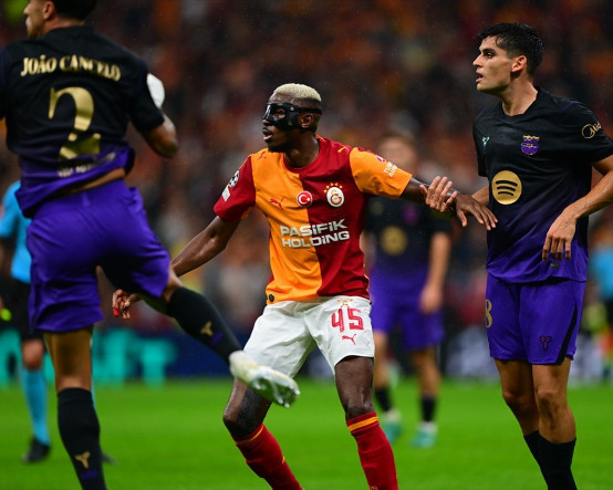 Galatasaray evinde Barcelona'ya mağlup