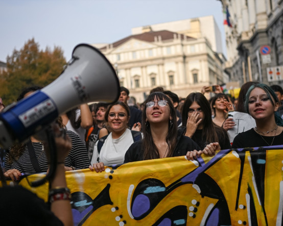 İspanya ve Fransa'daki protestolar Avrupa'ya yayılıyor: Portekiz, İtalya ve Arnavutluk'ta yüzbinler sokağa çıktı