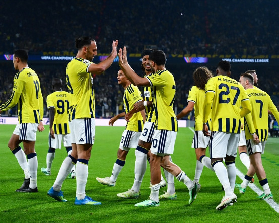 Fenerbahçe 90'da yıkıldı: Slavia Prag ile 2-2 berabere kaldı