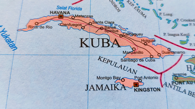 Küba: ABD işgali halinde kendimizi savunuruz