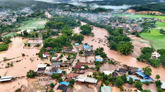 Laos'taki selde mağarada mahsur kalan 4 köylü 10 gün sonra kurtarıldı
