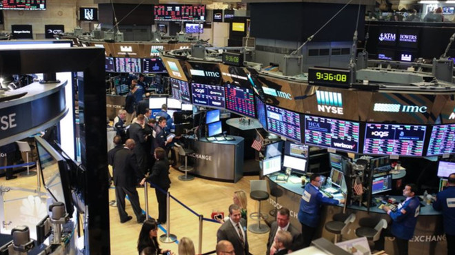 S&P 500 ve Nasdaq bir ayın en düşük seviyelerini gördü