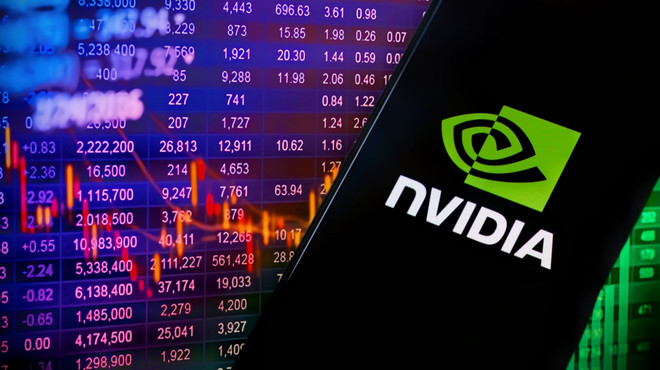 Nvidia Apple'ı geçerek dünyanın en değerli şirketi oldu