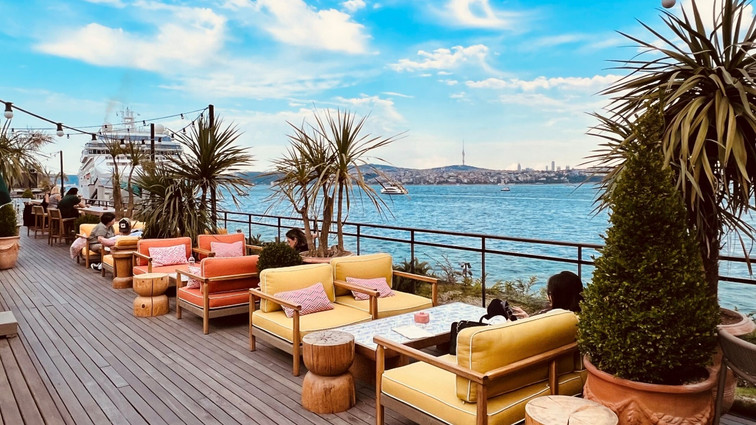 İstanbul manzarasıyla büyüleyen teraslı mekanlar