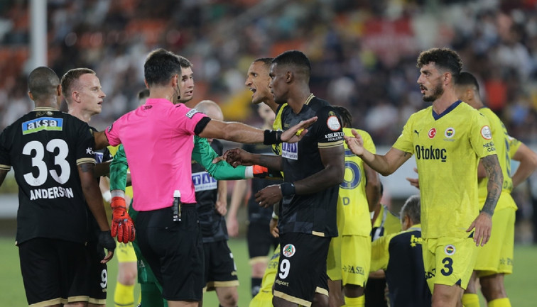 Alanyaspor maçı sonrası Fenerbahçe'den hakem tepkisi