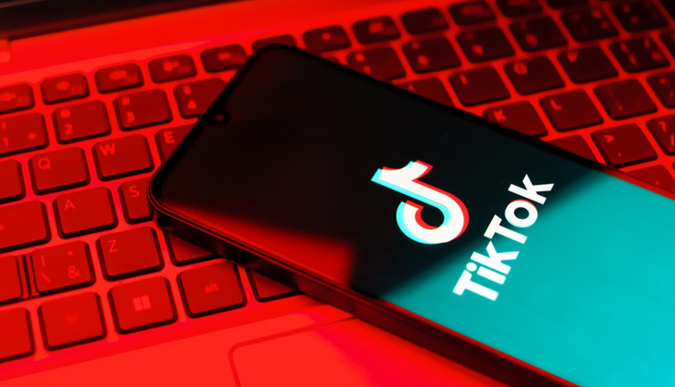 AB'den TikTok'a 'reklam şeffaflığı' suçlaması