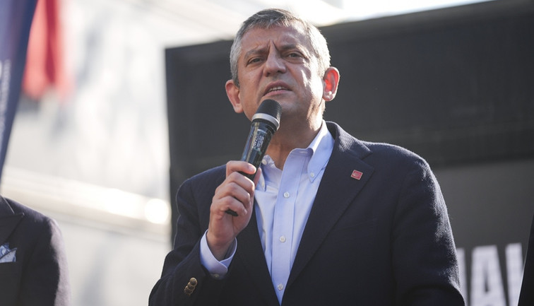 Özgür Özel CHP'ye kayyum atanırsa ne yapacağını açıkladı: İki kararı da tanımam