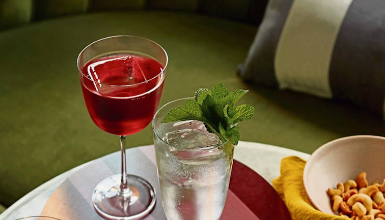 Dünyaca ünlü barmen GiorgIo Bargiani, dolduracağı kadehi kendi yarattı: “Kokteyl bardağı bir tuval gibidir”