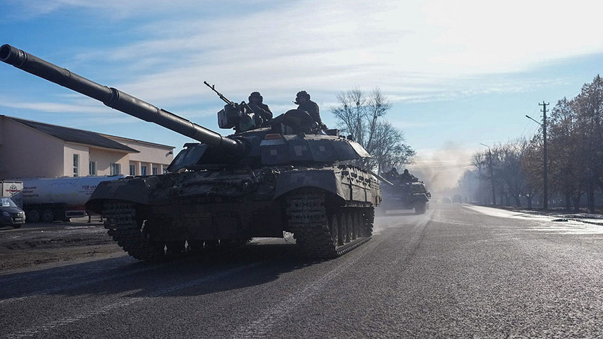 Putin operasyon için emri verdi: Donbas'a askeri harekat başladı