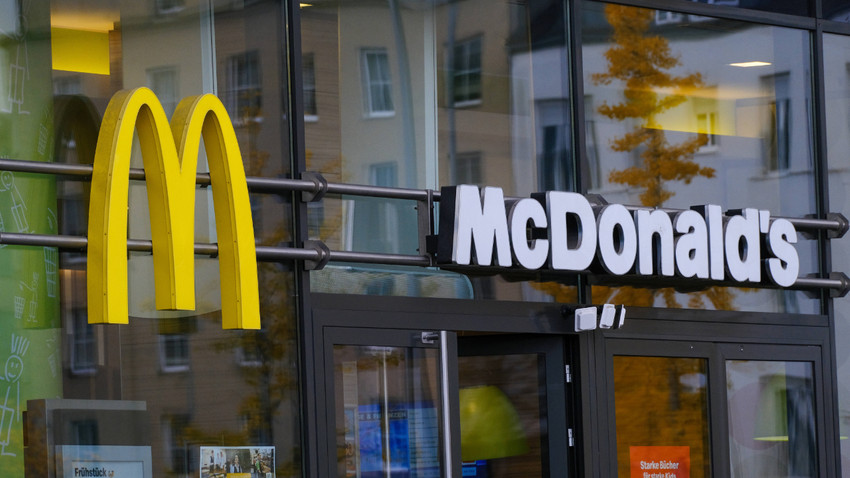 McDonald's Rusya'daki 850 restoranını geçici olarak kapatacak