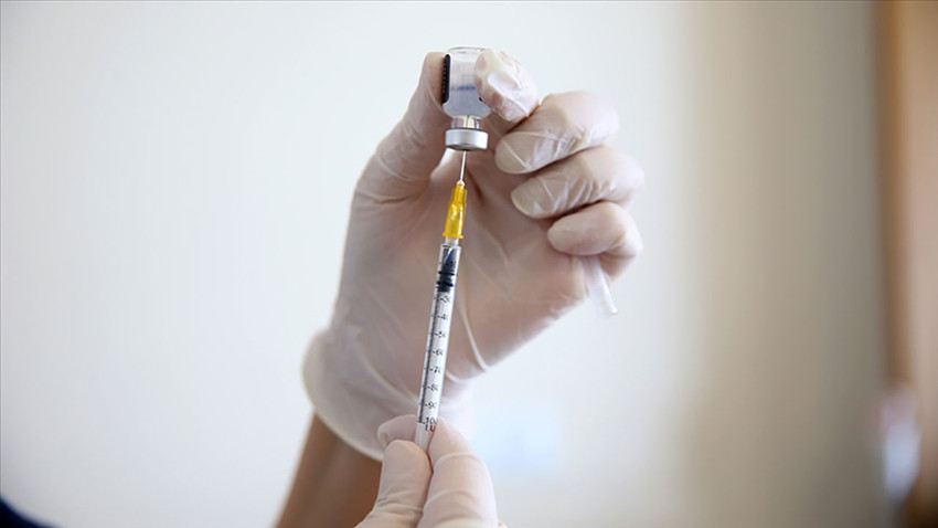 Pfizer'ın Üst Yöneticisi: Dördüncü Covid-19 aşısı gerekli