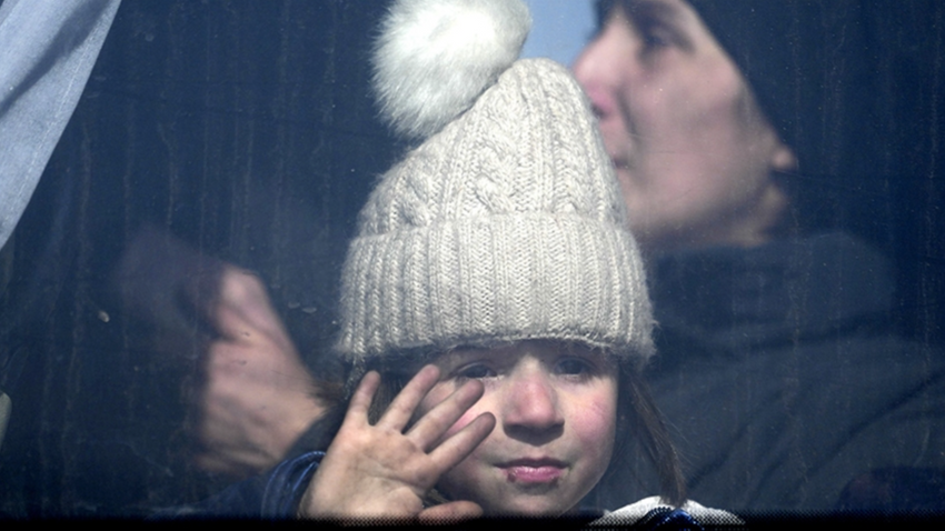 Ukrayna'dan AB ülkelerine girenlerin yarısı çocuklardan oluşuyor