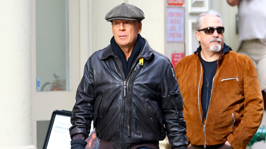 Bruce Willis zor günler için mülklerini zararına sattı