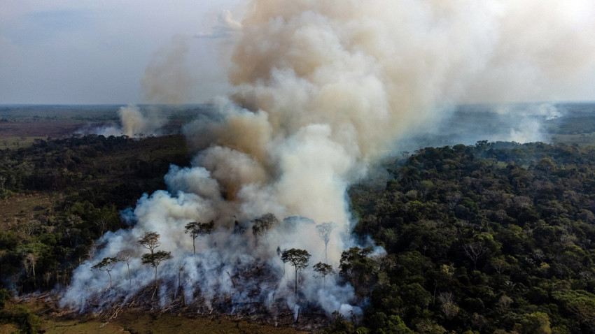 Amazon'daki çiftçilerin, Caqueta Kolombiya yakınlarında ormansızlaşma için yaktığı alan. 13 Şubat 2021. (Federico Rios/The New York Times)