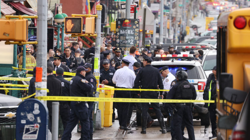 Yetkililer, New York'ta Brooklyn bölgesindeki saldırıda terörden şüphelenmiyor