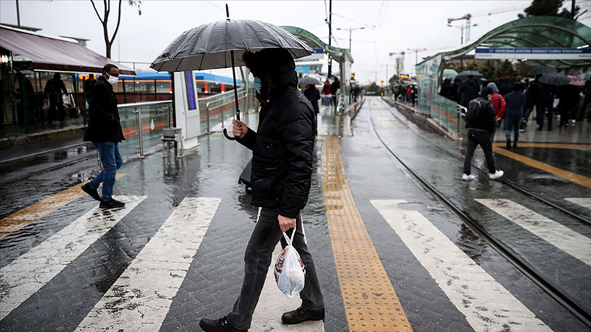 Uyarıların ardından İstanbul'da yağmur başladı
