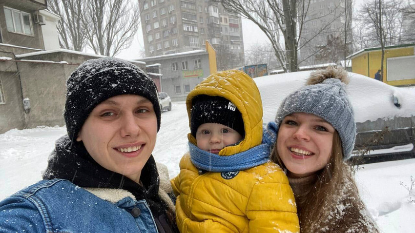 Leonid Kuznetsov, oğlu David ve eşi Maria Kuznetsova ile birlikte (Maria Kuznetsova via The New York Times)
