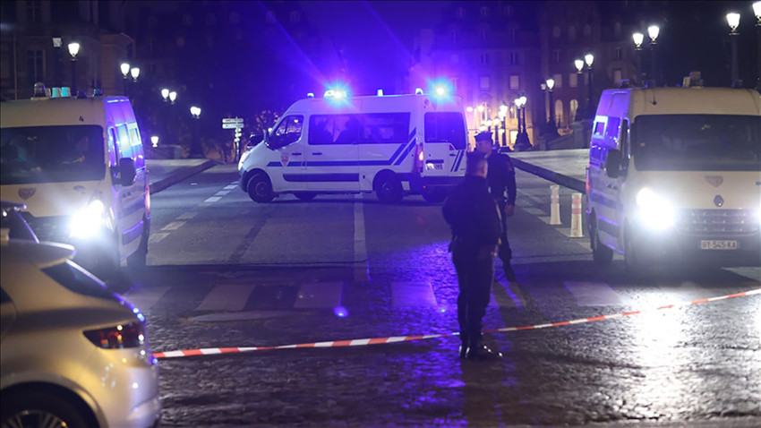 Paris'te olaylı gece: Polis ateş etti, 2 kişi öldü