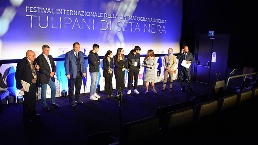 İtalya'daki kısa film festivalinde Kuş Olsam filmine ödül