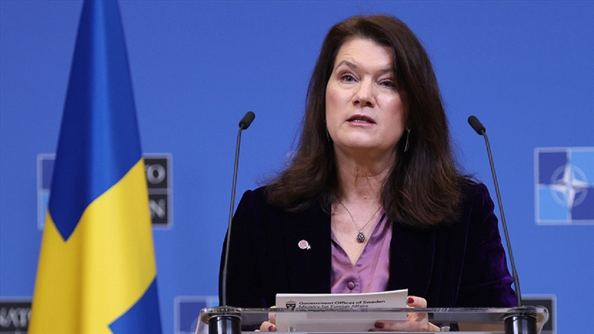 İsveç Dışişleri Bakanı Ann Linde NATO'ya üyelik başvuru belgesini imzaladı