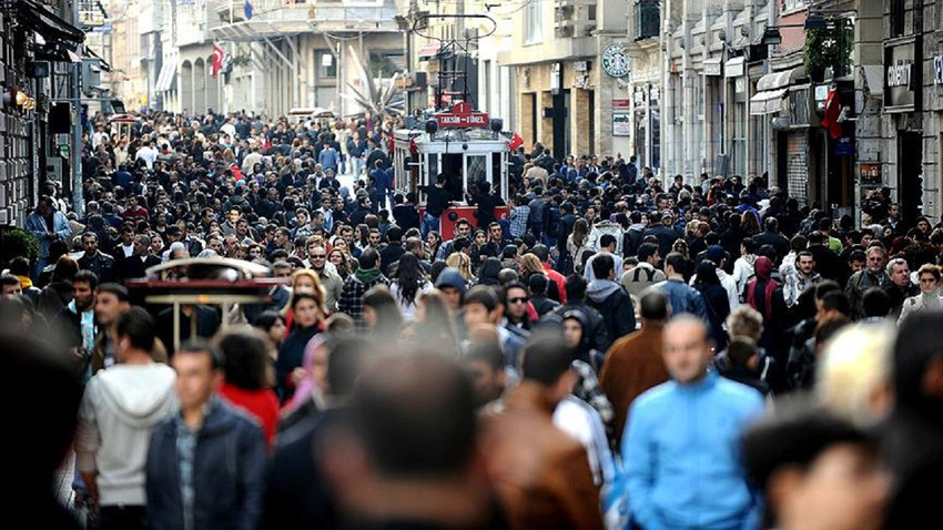 Türkiye'de nüfusun yüzde 15,3'ünü gençler oluşturuyor