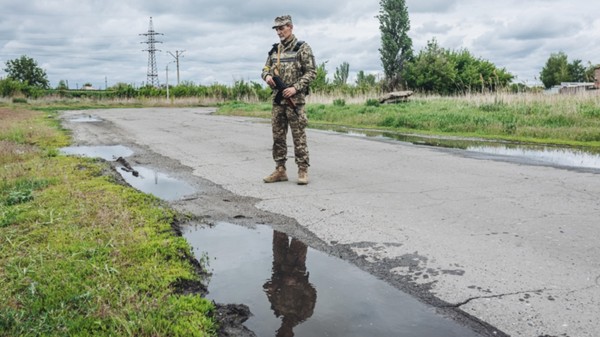 İngiltere, Donetsk'te vatandaşlarına verilen idam cezasından endişeli