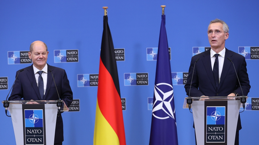 NATO Genel Sekreteri Stoltenberg, Almanya Başbakanı Scholz ile görüştü