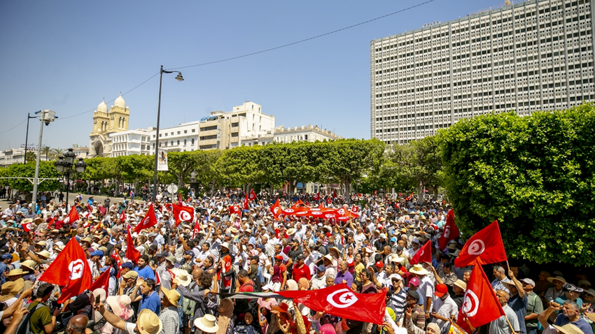 Tunus’ta yeni Anayasa için düzenlenecek referandum protesto edildi