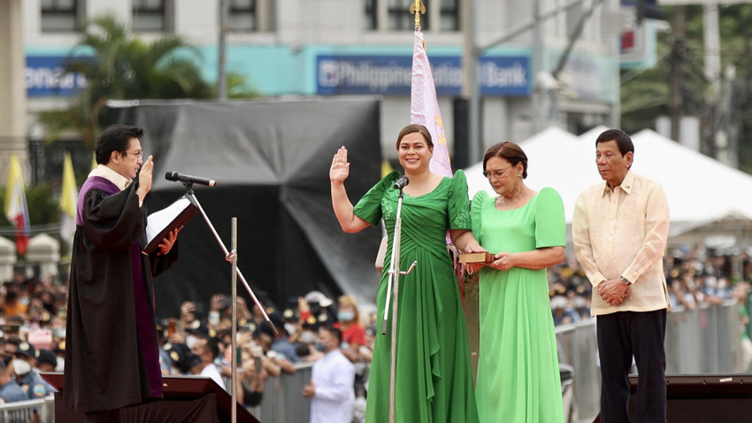 Filipinler lideri Duterte'nin kızın başkan yardımcısı oldu