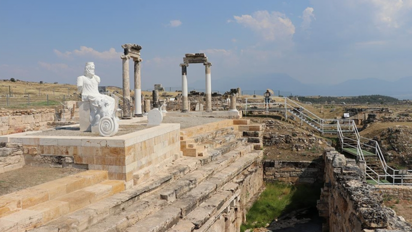 Pamukkale'deki Cehennem Kapısı 1500 yıl sonra açıldı