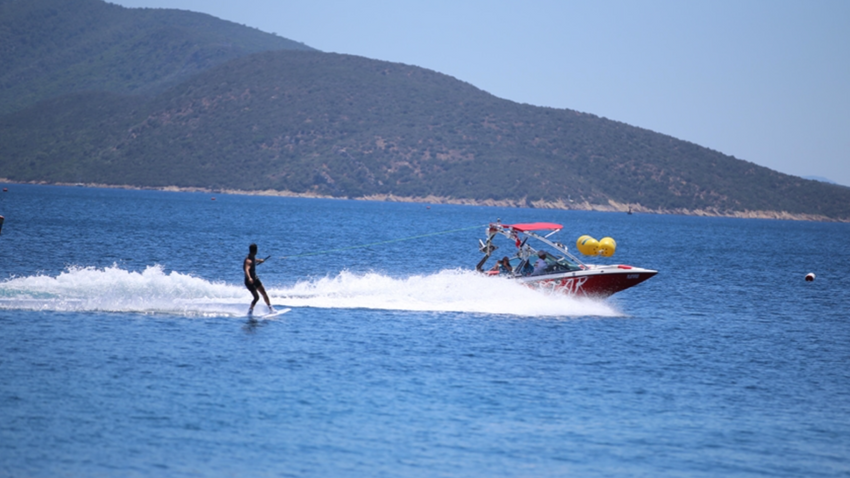 Türkiye Su Jeti ve Flyboard Şampiyonası Bodrum'da başladı