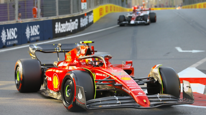 F1 Büyük Britanya Grand Prix'sinde 'pole' pozisyonu Carlos Sainz'ın