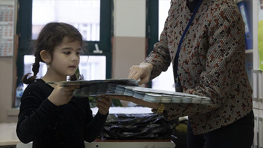 Öğretmen atamalarından taban puan ve kontenjanlar açıklandı