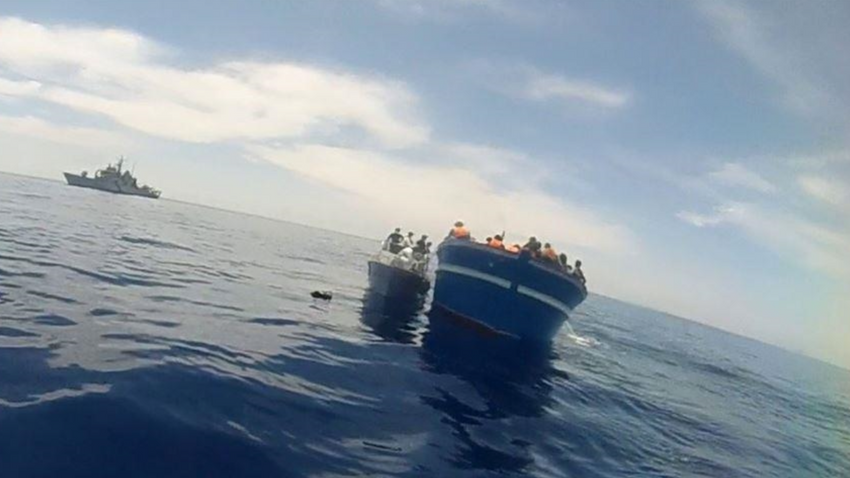 İtalya'nın Lampedusa Adası'ndaki düzensiz göçmenlerin durumu alarm veriyor