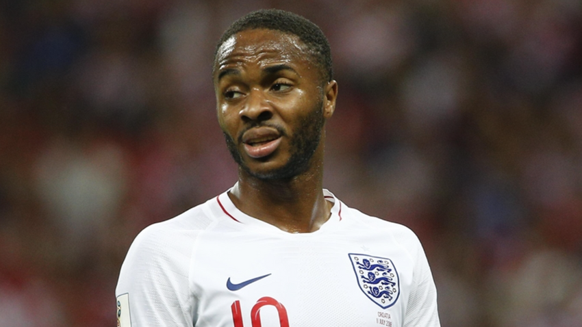 Chelsea, Manchester City'den Raheem Sterling'i kadrosuna kattı